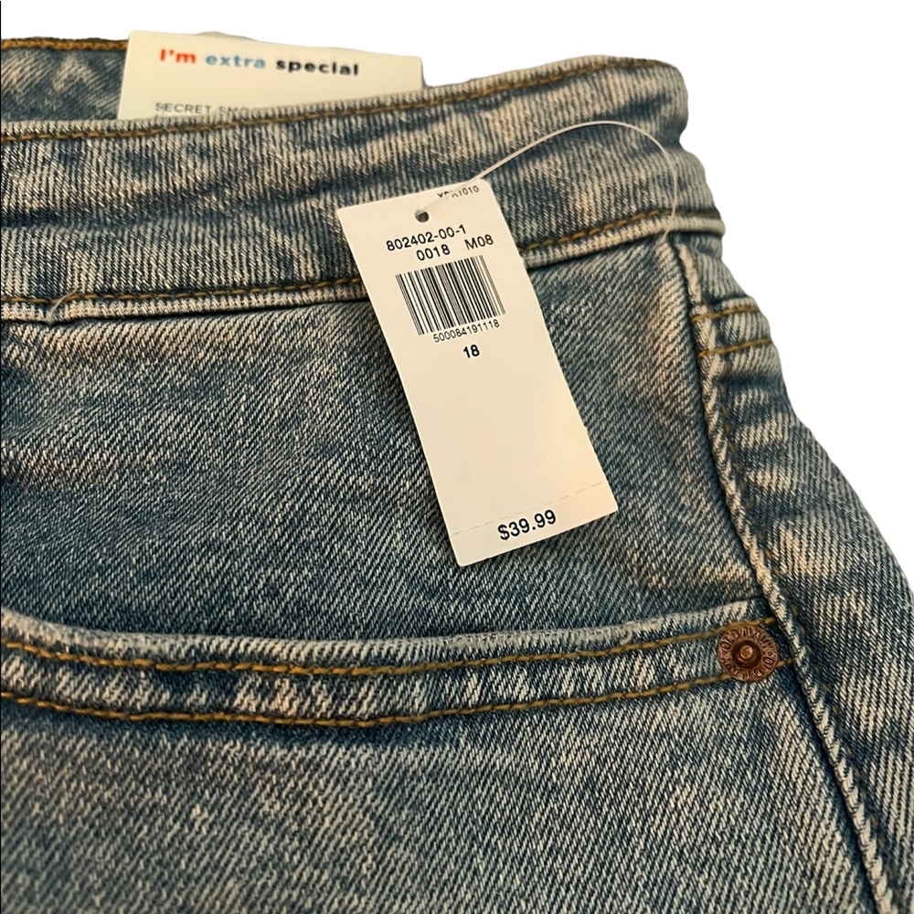 New With Tags Plus Old Navy O.G. Denim Shorts - Picture 5 of 6